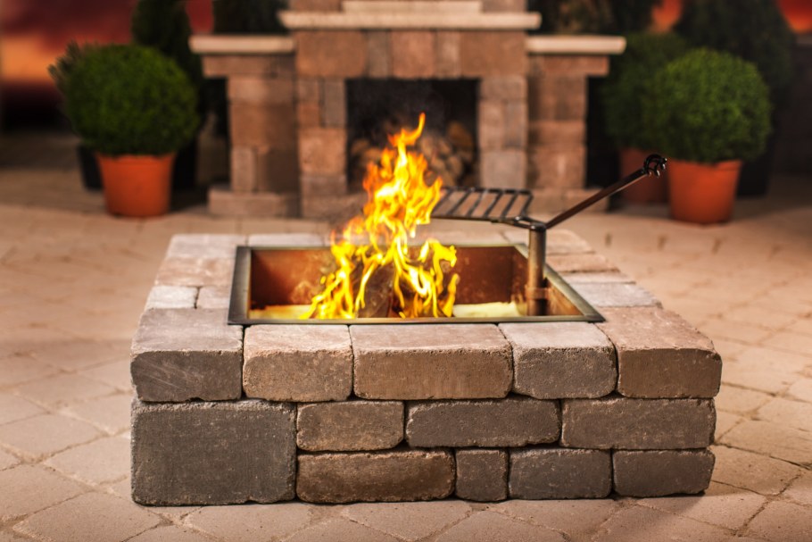 Кострище из бетонного кольца