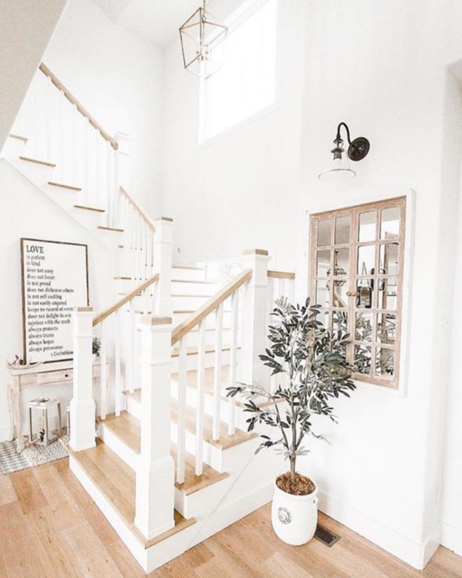 Лестница в цветах