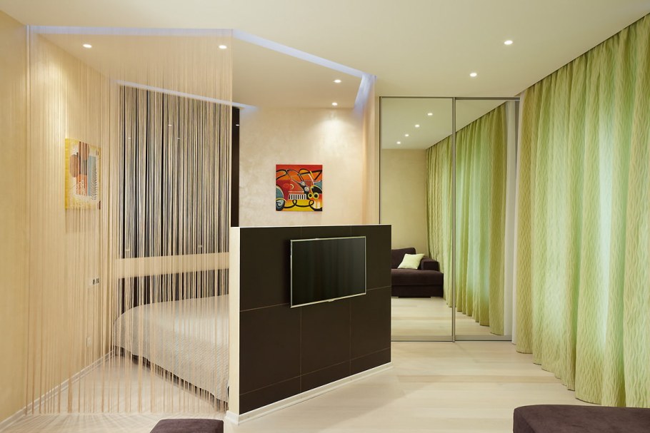 Зонирование студии перегородками