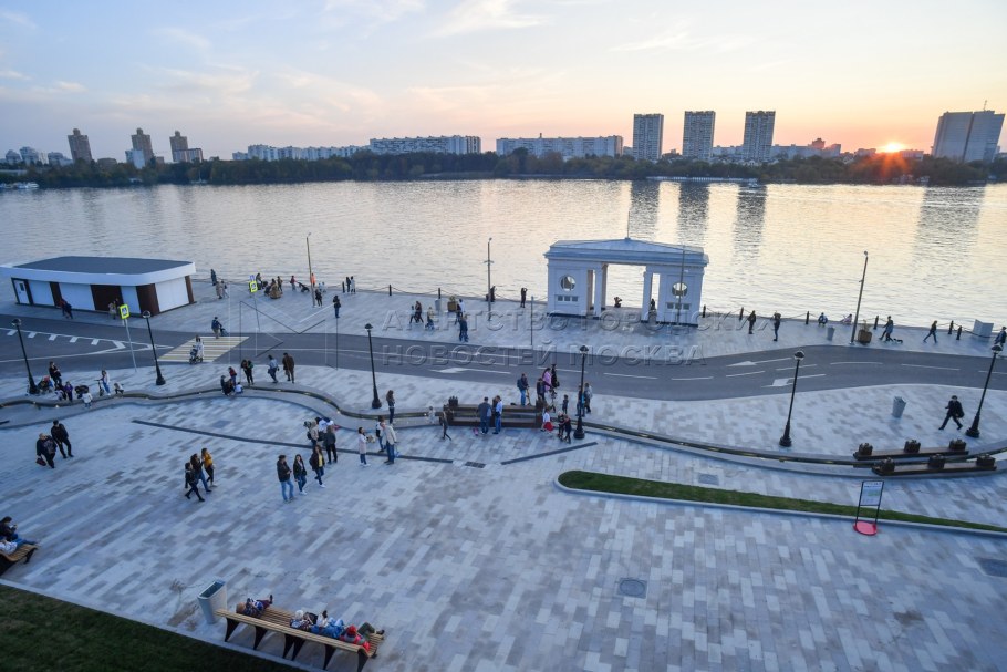 Северный Речной вокзал пляж