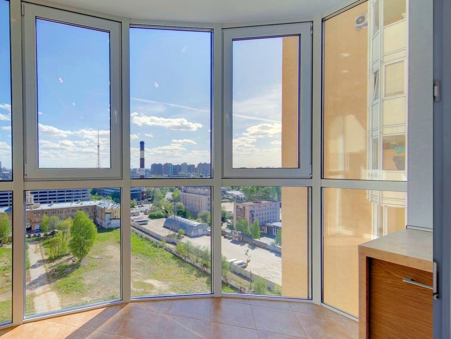 Помещение с панорамными окнами