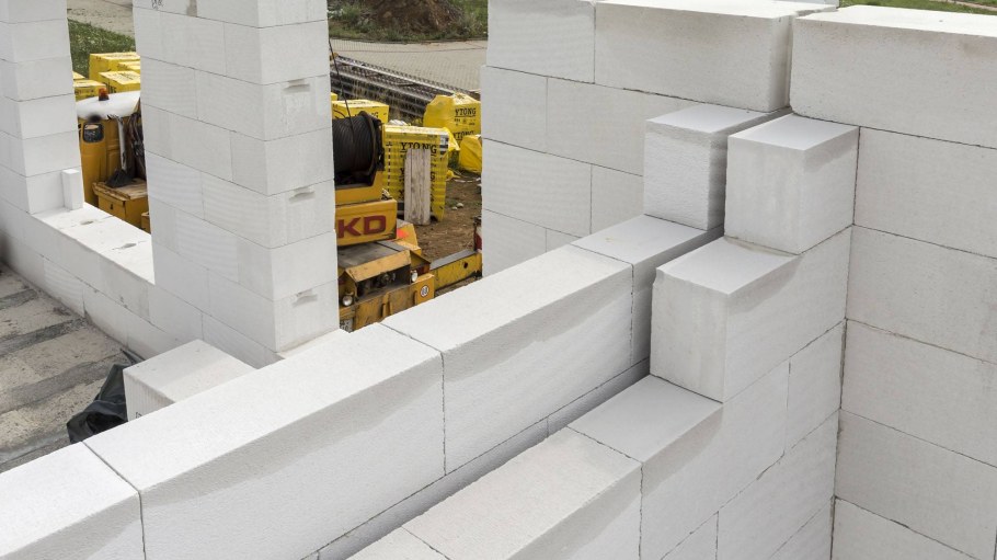 Кладка стен из газобетонных блоков