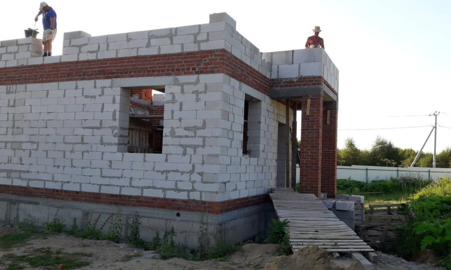 Блок стеновой газобетонный