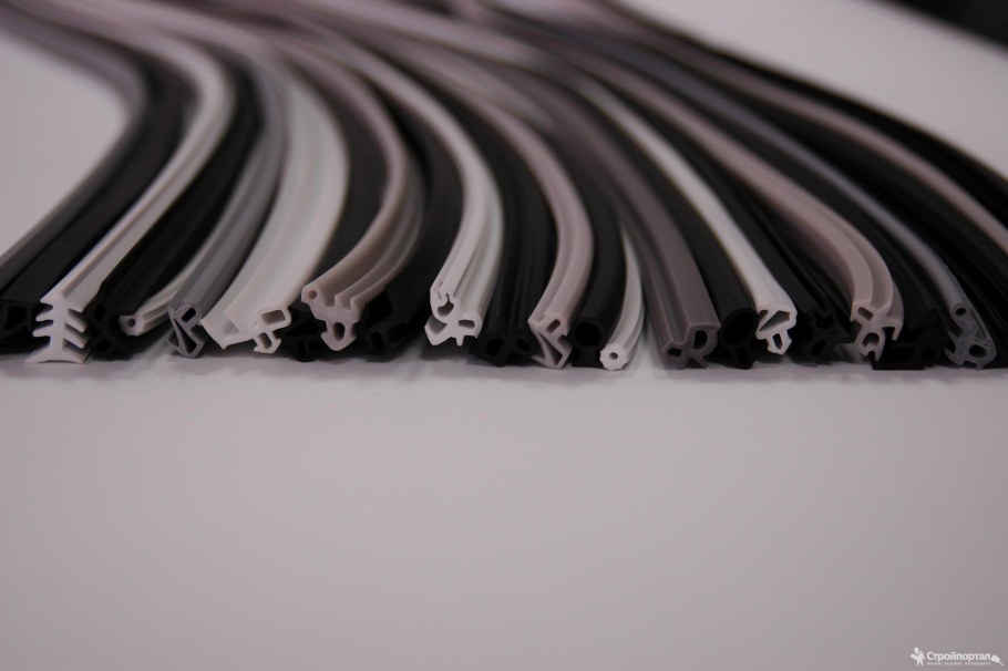 Уплотнительная шумоизоляционная лента для дверей