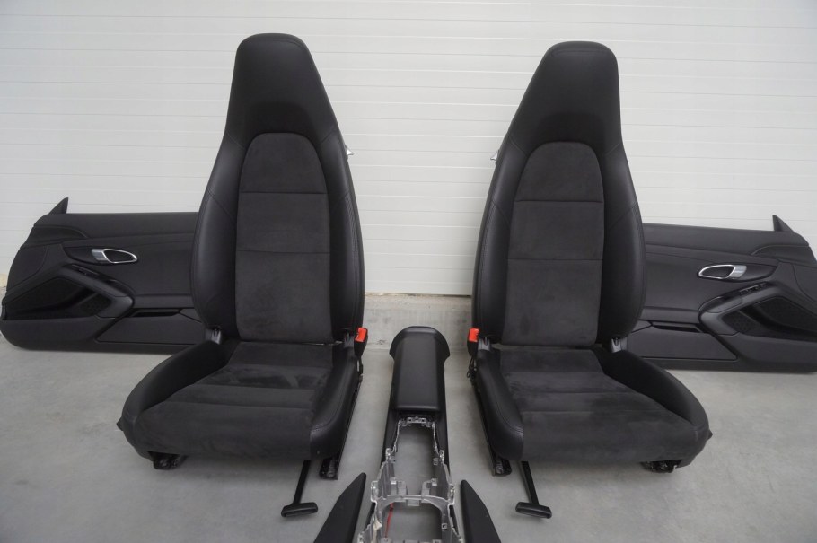 Porche спортивные сидения