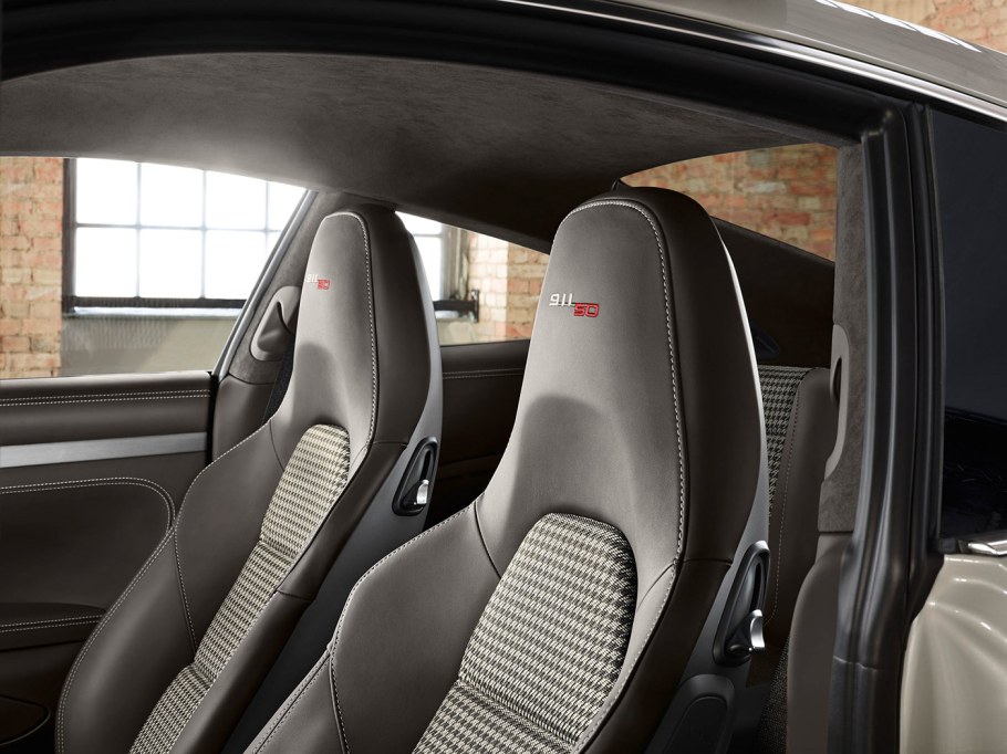 Детское автокресло Porsche Junior Plus Seat ISOFIT, g2+g3