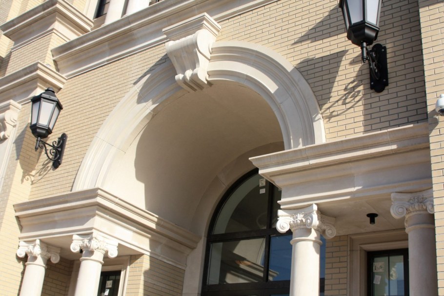 Классическая архитектура окно