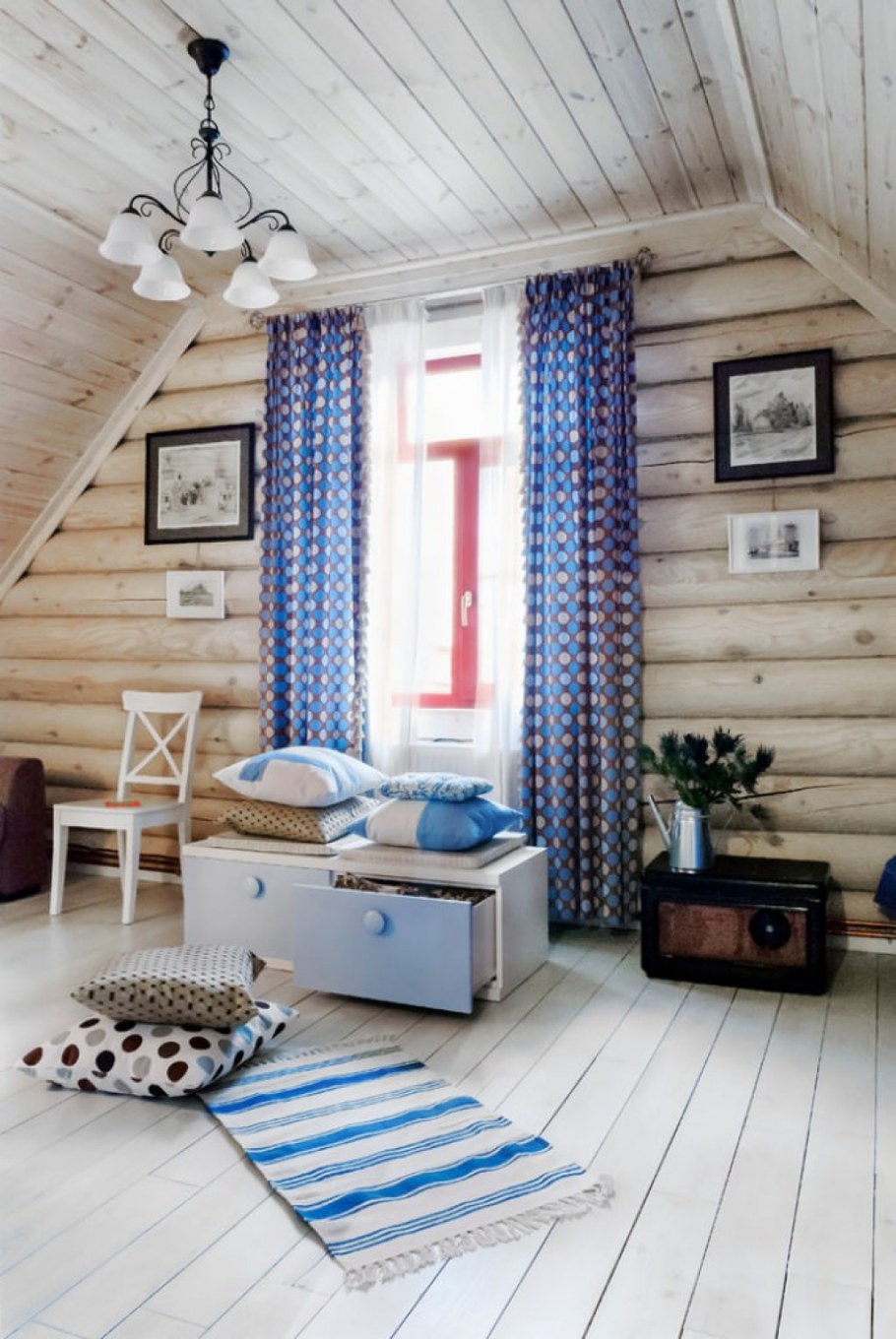 Деревянный дом с садом