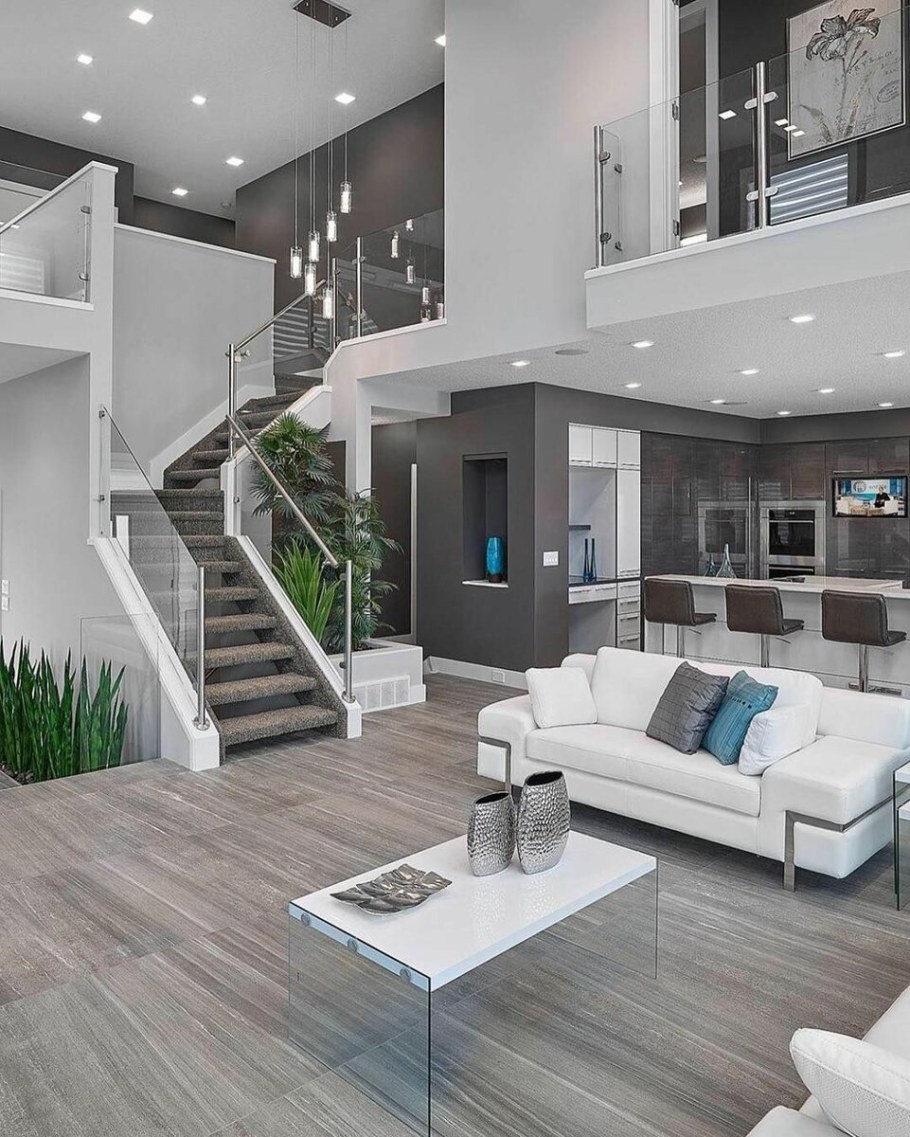 Интерьер двухэтажного коттеджа