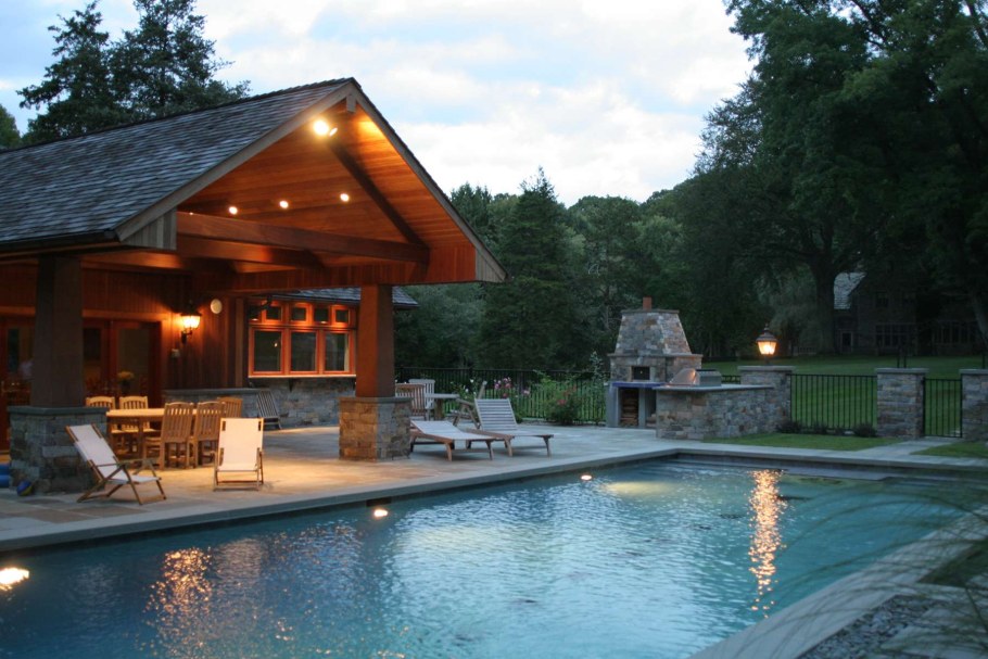 Баня и бассейн на участке