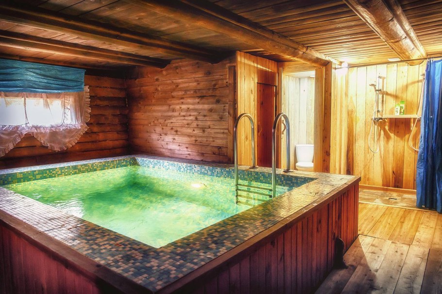 Баня и беседка на участке