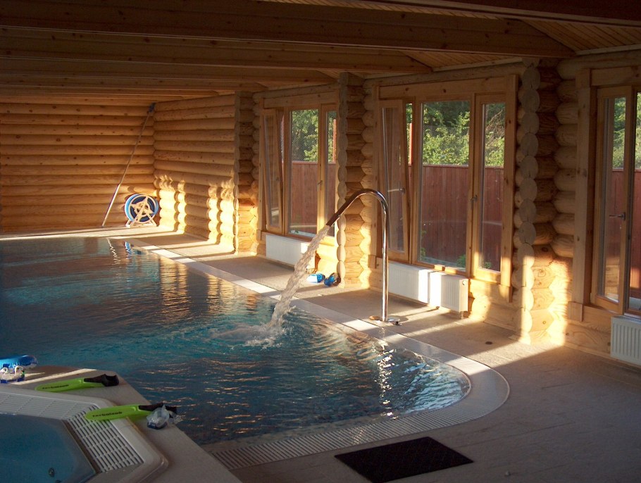 Сауна с бассейном