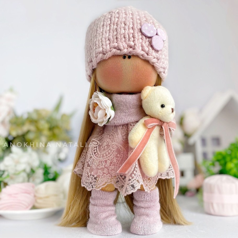 Интерьерная кукла с гофре