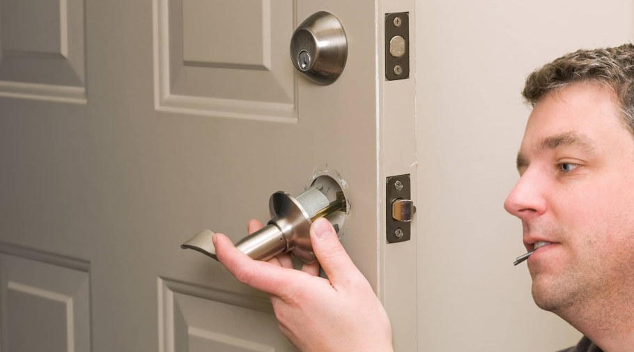 Установщик дверей