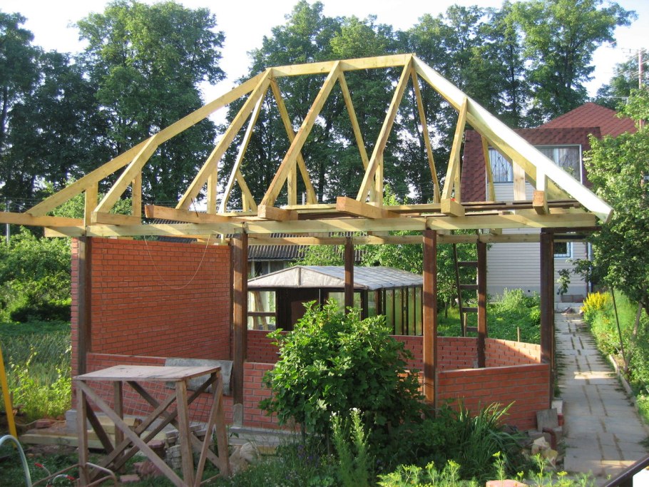 Металлические беседки с 4-х скатной крышей