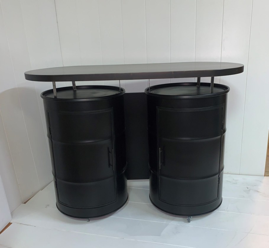 Столик из бочки железной