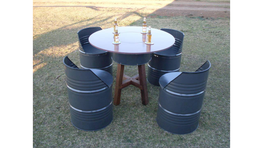 Стул из металлической бочки