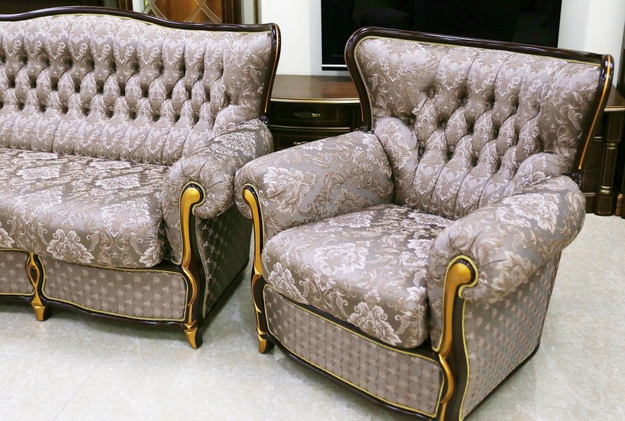 Диван с оттоманкой в интерьере