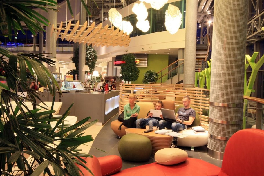 Зона отдыха в торговом центре