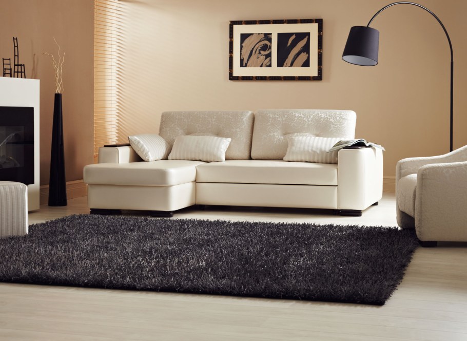 Постеры в интерьере гостиной