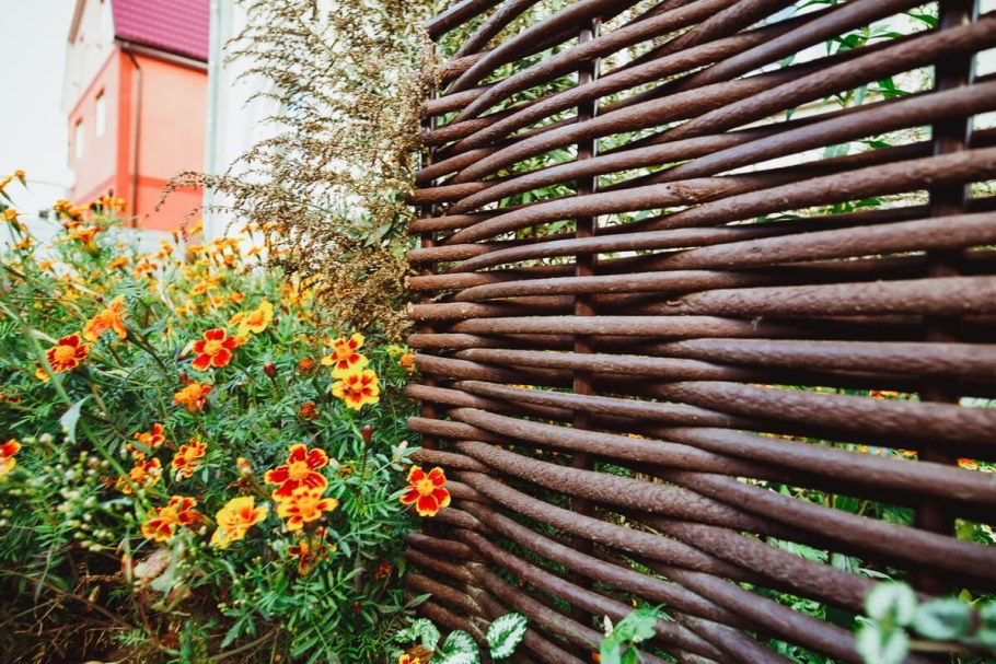 Плетеная арка для сада