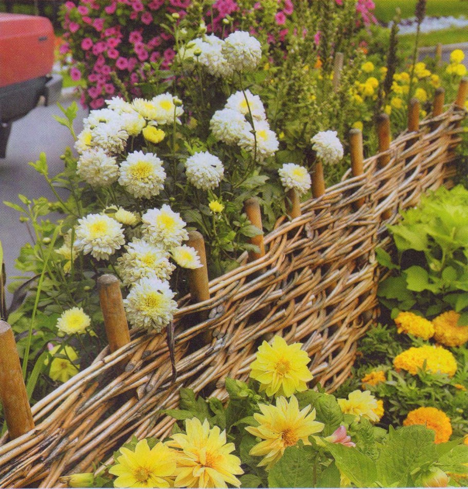 Декоративный забор из веток