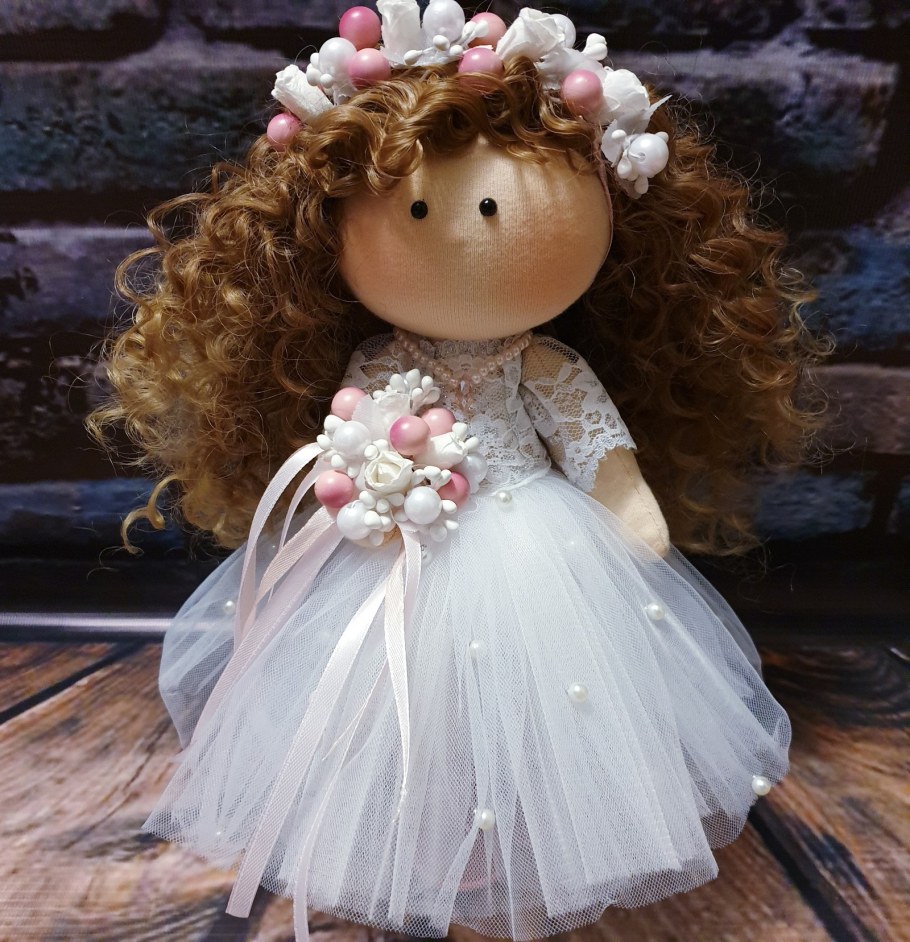 Кукла невеста с кудрявой головой