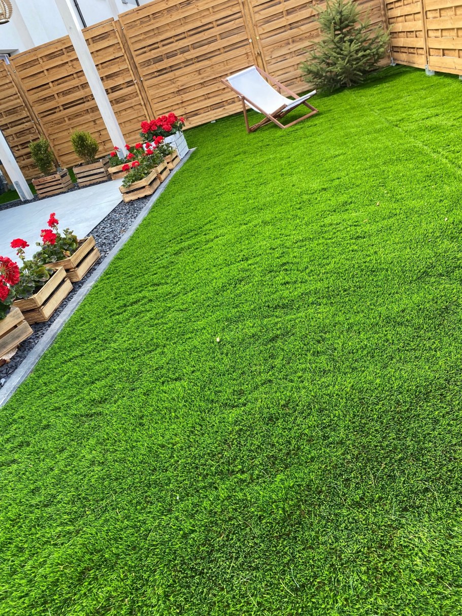 Красивый газон