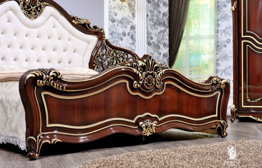 Дубовый диван