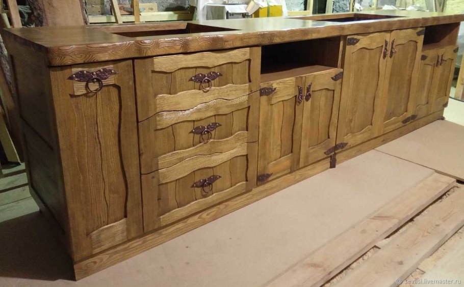 Кухонная мебель под старину