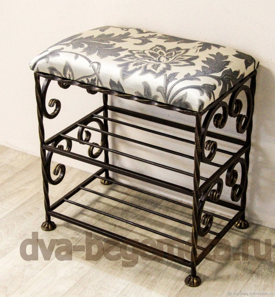 Банкетка из металла