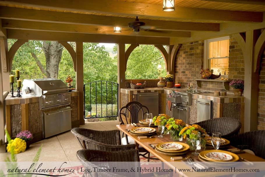 Беседка с летней кухней