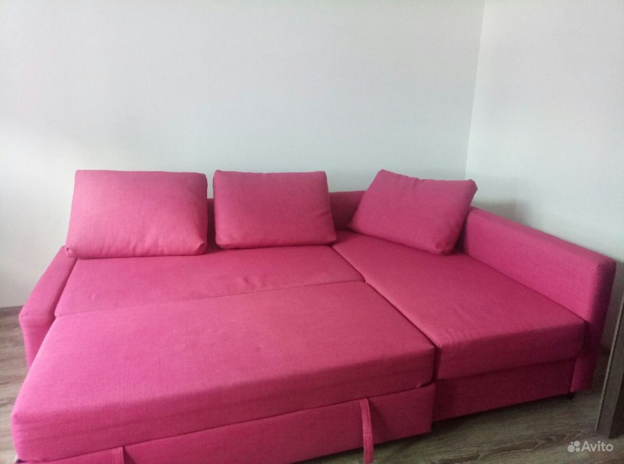 Диван икеа ФРИХЕТЭН угловой фуксия