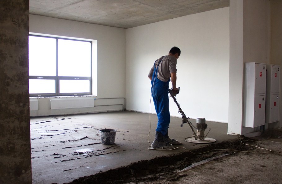 Полусухая цементно Песчаная стяжка пола