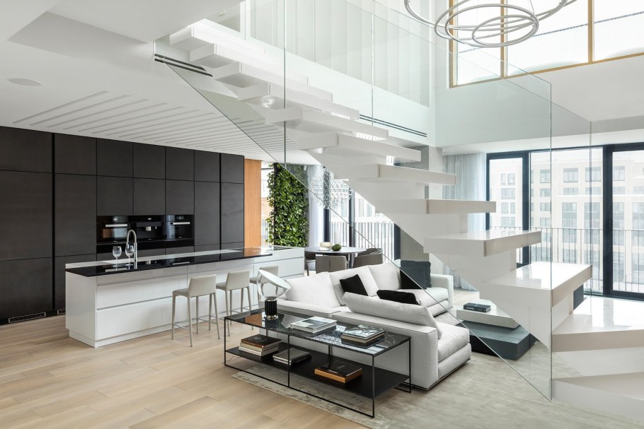 Антресоль в студии 20 кв.м