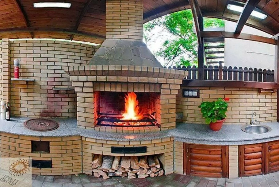 Большая беседка с мангалом