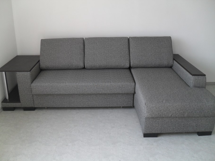 Угловой диван из ткани