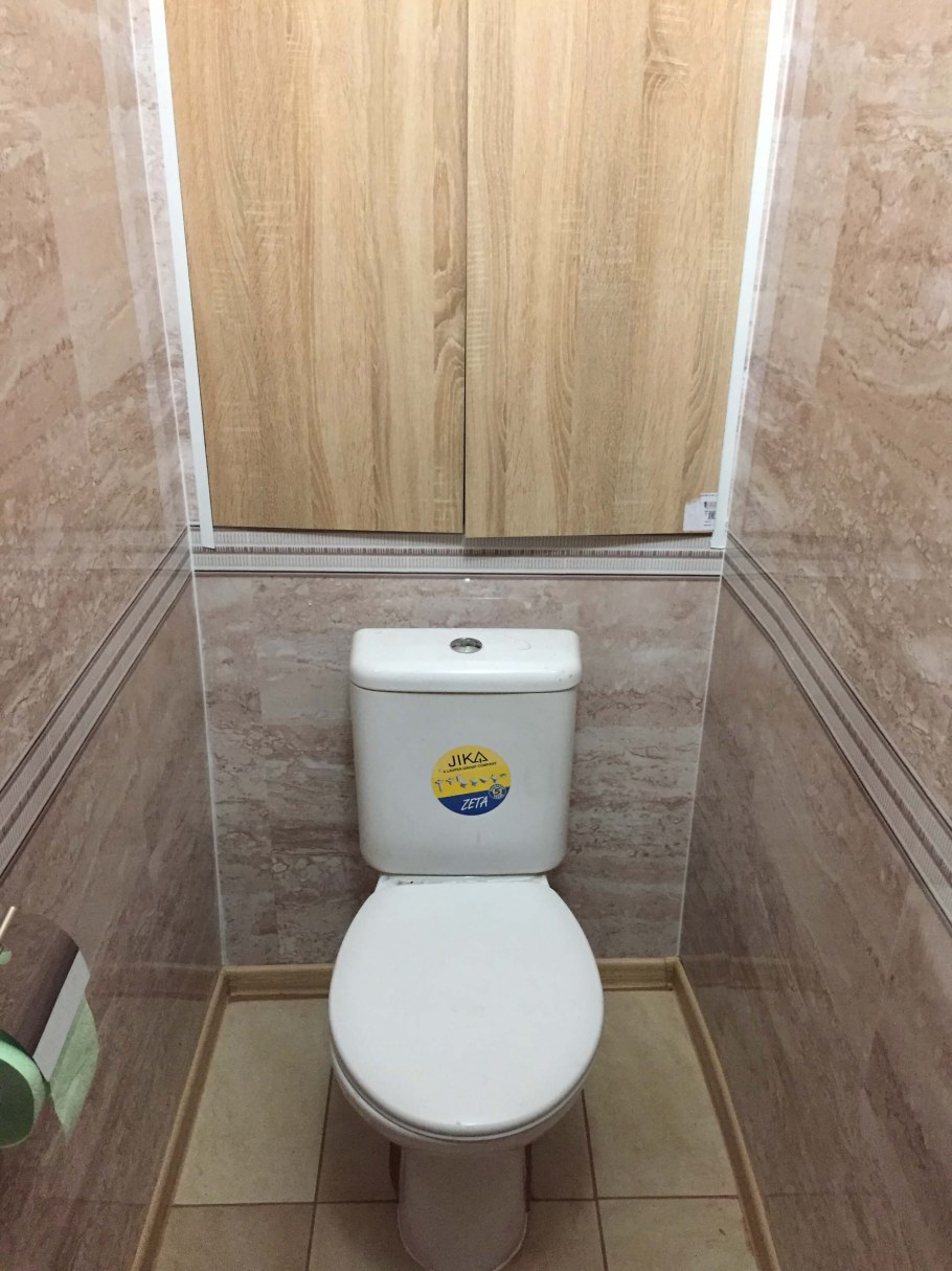 Отделка туалета панелями ПВХ
