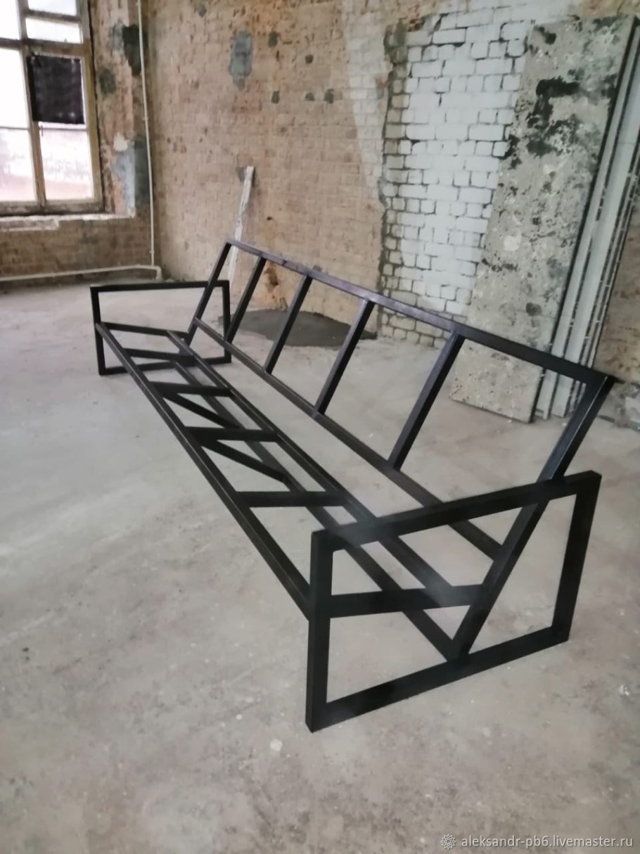 Диваны из металлического каркаса