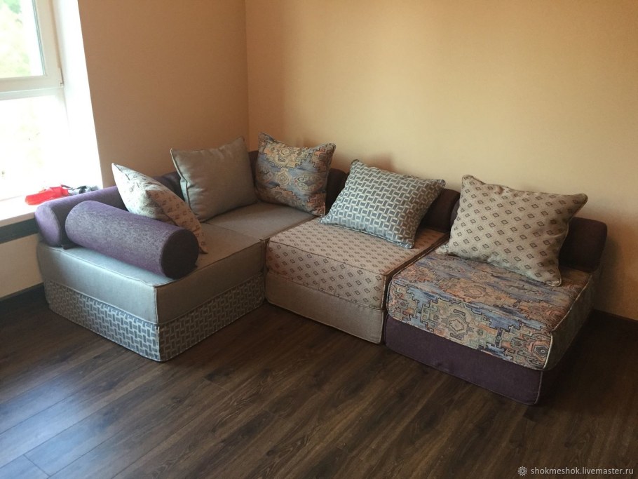 Модульный диван из подушек