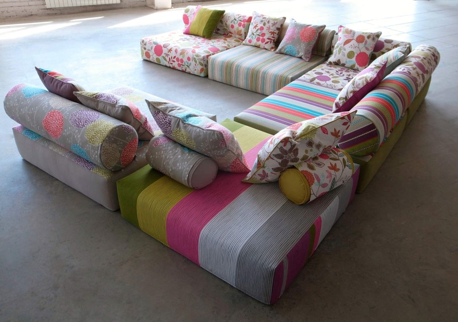 Модульный диван из подушек