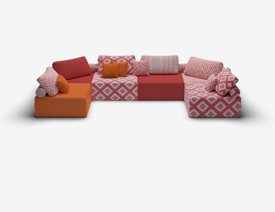 Диван из подушек