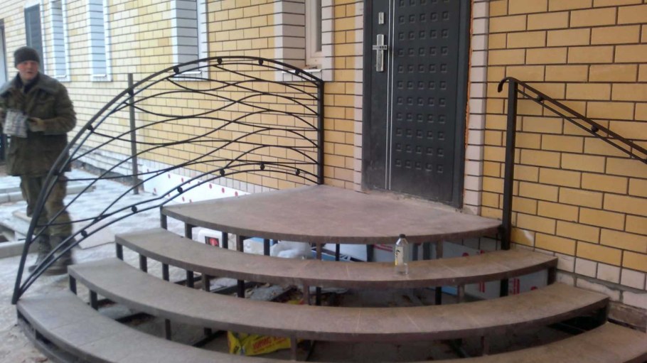 Крыльцо полукругом