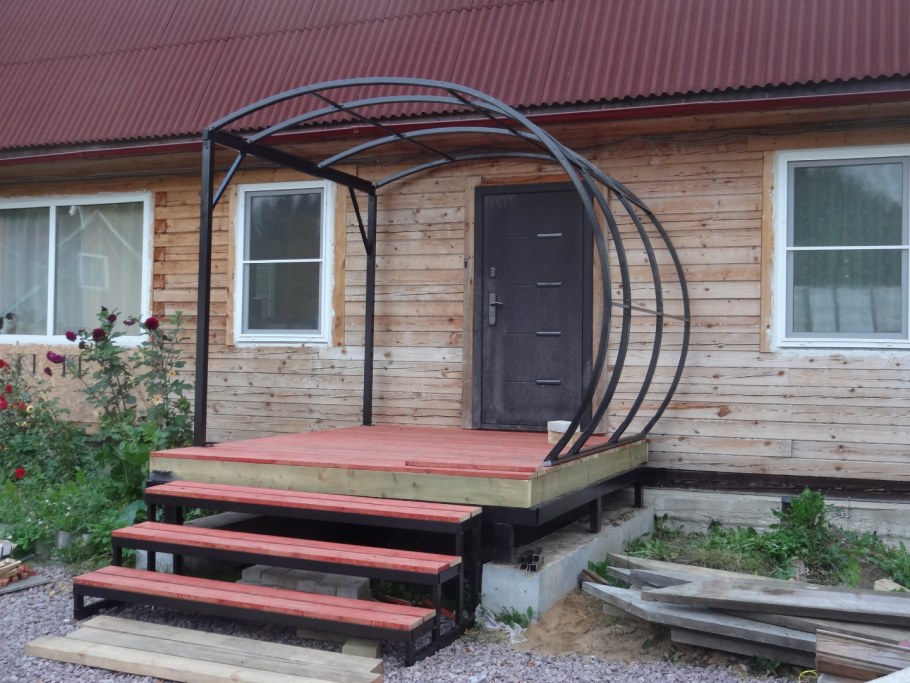 Крылечко для дачного домика