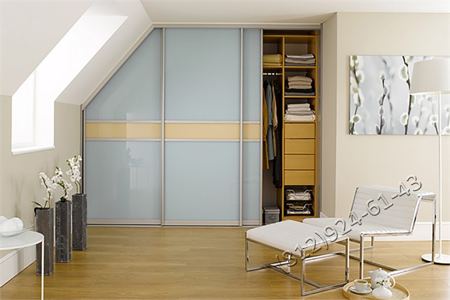 Шкаф купе в мансарде