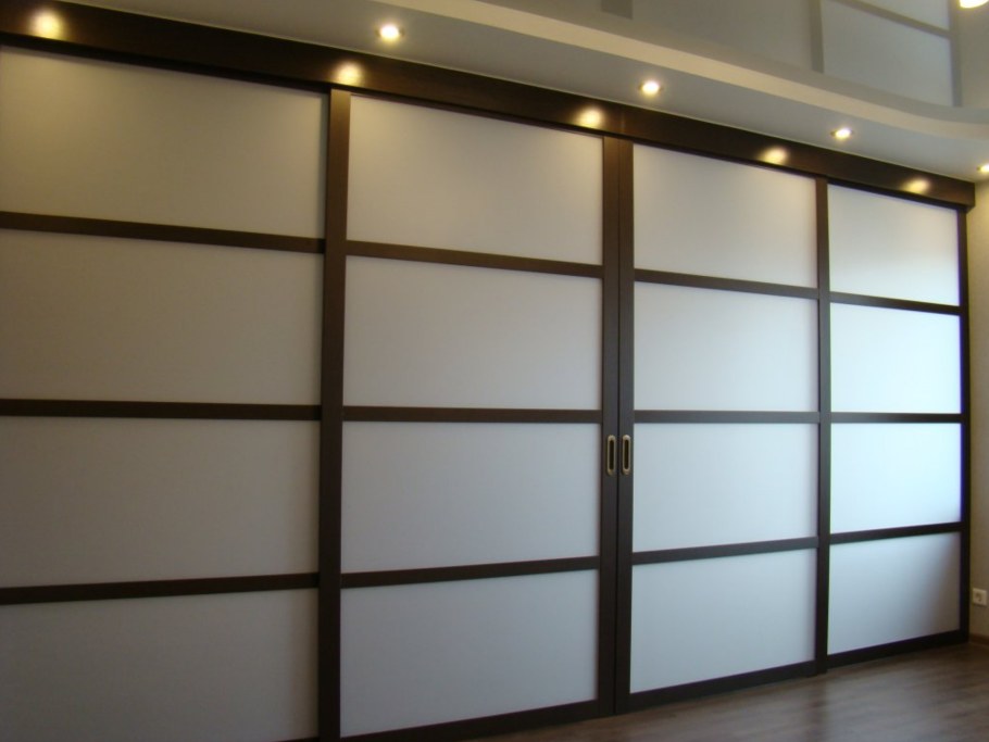 Пластиковые раздвижные перегородки