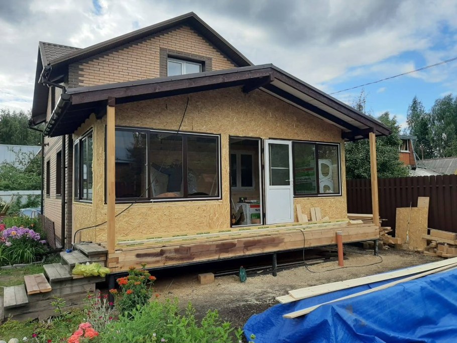 Пристройка к дому веранды