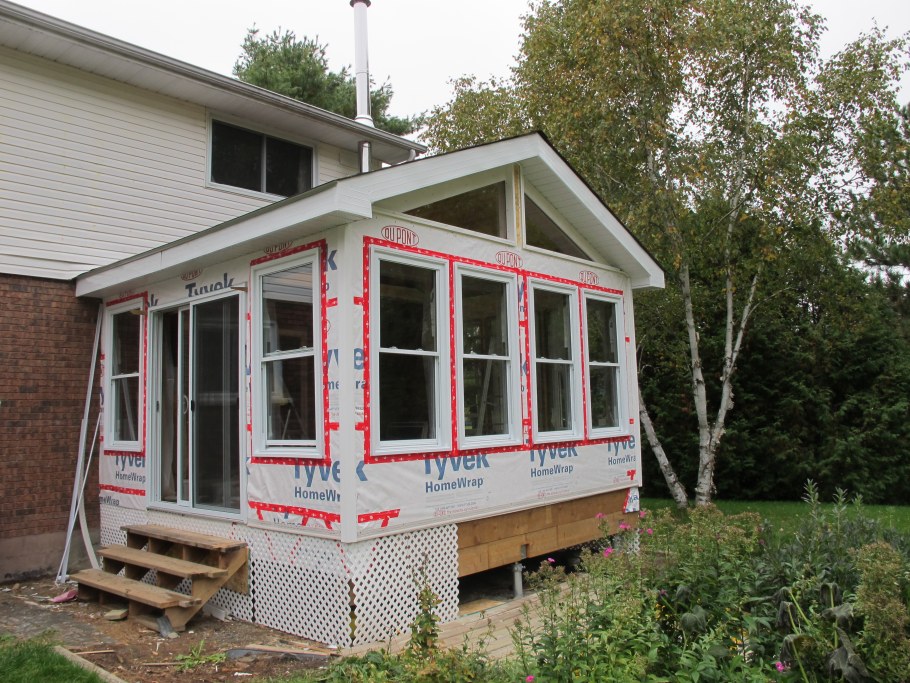 Пристройка к дачному дому