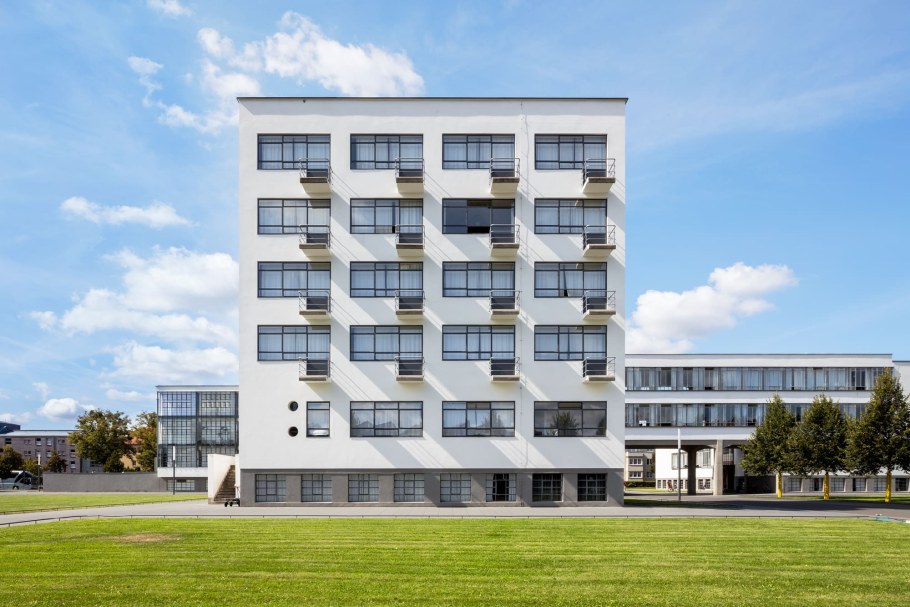 Дессау Вальтер Гропиус