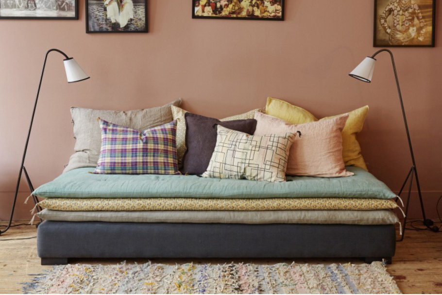 Чистка кожаного дивана